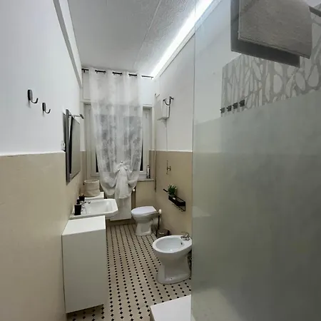 A Un Passo Da Apartament Genua